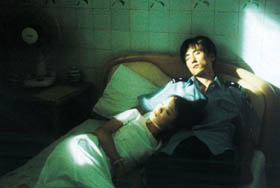 制服 (2003)